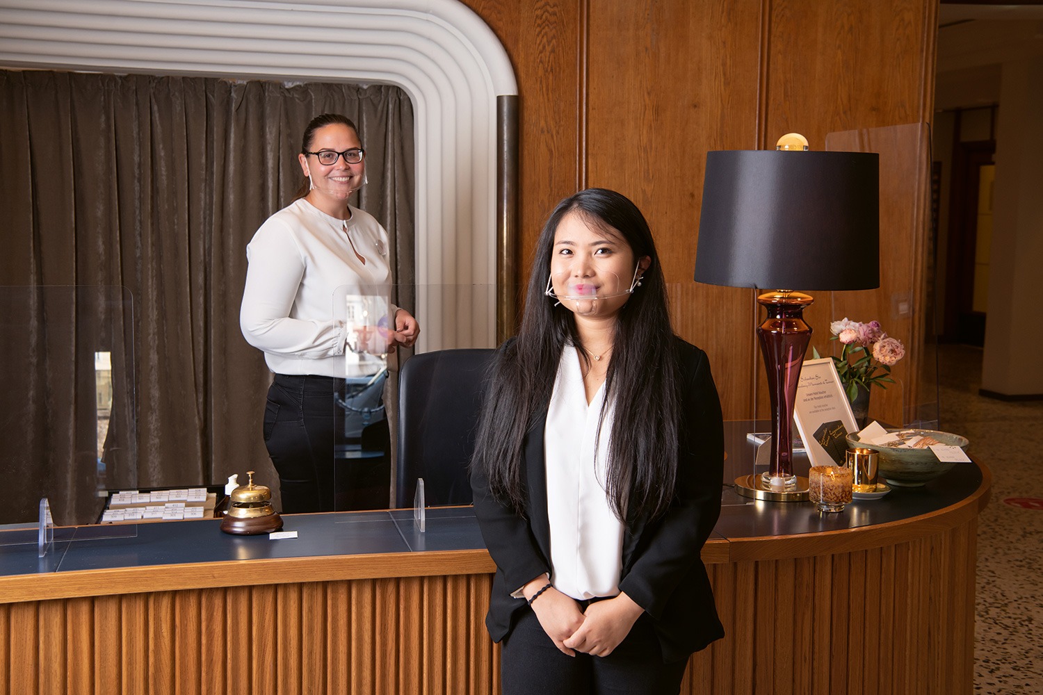 Hotel-Stein_ReceptionTeam_marco_riebler-4239